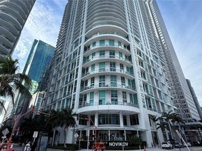 300 S Biscayne Blvd T2407, Miami FL 33131