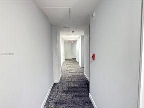 300 S Biscayne Blvd T2407, Miami FL 33131