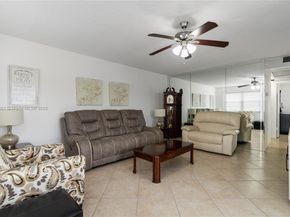 40 Harwood B 40, Deerfield Beach FL 33442