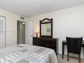 40 Harwood B 40, Deerfield Beach FL 33442