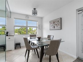 40 Harwood B 40, Deerfield Beach FL 33442