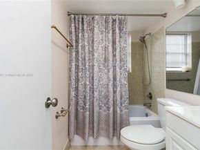 40 Harwood B 40, Deerfield Beach FL 33442