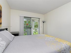 40 Harwood B 40, Deerfield Beach FL 33442