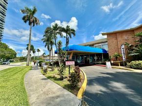 26 Diplomat Pkwy 2368, Hallandale Beach FL 33009