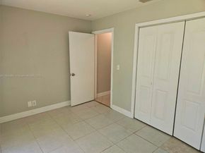 4582 Brook Dr, West Palm Beach FL 33417