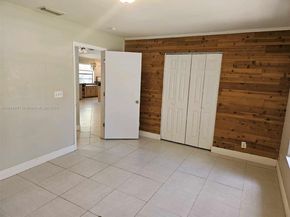 4582 Brook Dr, West Palm Beach FL 33417