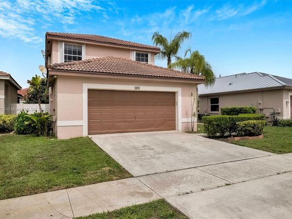 495 SW 183rd Way, Pembroke Pines FL 33029