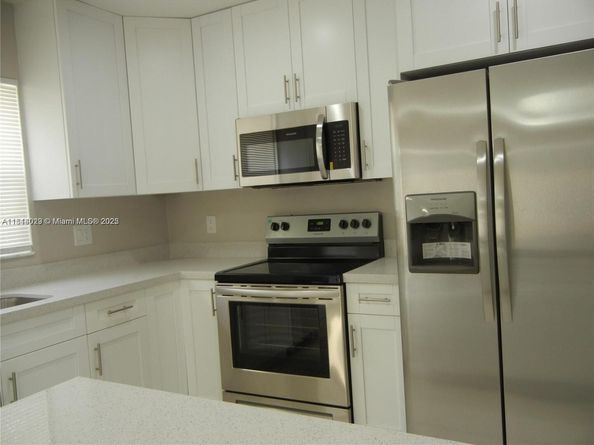 495 SW 183rd Way, Pembroke Pines FL 33029