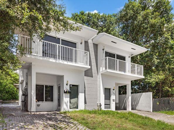 163 NW 68th Ter, Miami FL 33150