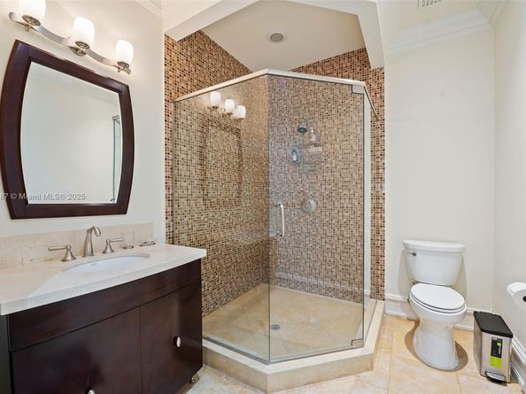 9601 SW 60 Ct, Pinecrest FL 33156