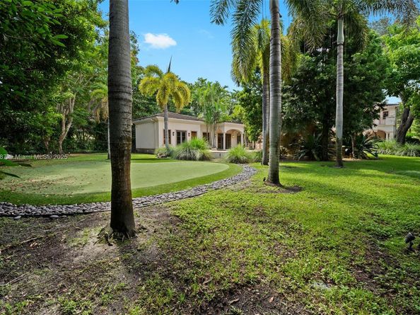 9601 SW 60 Ct, Pinecrest FL 33156
