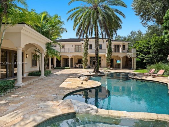 9601 SW 60 Ct, Pinecrest FL 33156