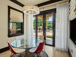 9601 SW 60 Ct, Pinecrest FL 33156