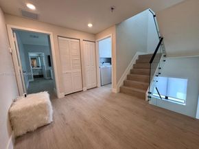 4250 NW 83rd Ave, Doral FL 33166