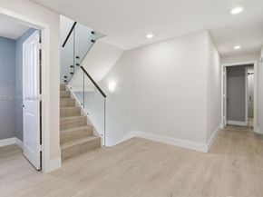 4250 NW 83rd Ave, Doral FL 33166