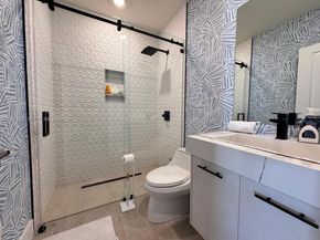 4250 NW 83rd Ave, Doral FL 33166