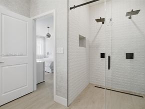 4250 NW 83rd Ave, Doral FL 33166