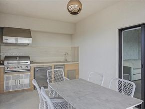 4250 NW 83rd Ave, Doral FL 33166