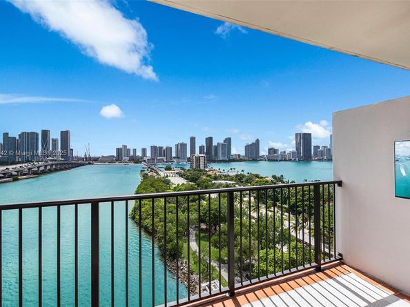 1000 Venetian Way 1108, Miami FL 33139