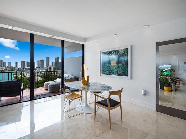 1000 Venetian Way 1108, Miami FL 33139