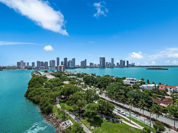 1000 Venetian Way 1108, Miami FL 33139