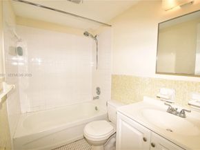 130 NE 202nd Ter S21, Miami Gardens FL 33179