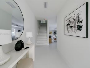 4789 NW 1st St, Miami FL 33126