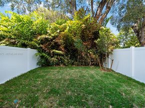 4789 NW 1st St, Miami FL 33126