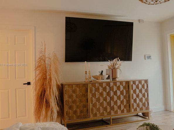 7705 NW 178th St 7705, Hialeah FL 33015