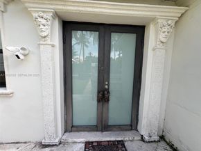 4575 Post Ave, Miami Beach FL 33140