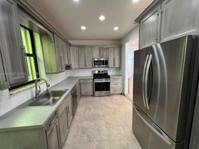 4575 Post Ave, Miami Beach FL 33140