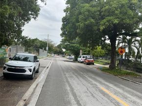 1855 NW 32nd St, Miami FL 33142