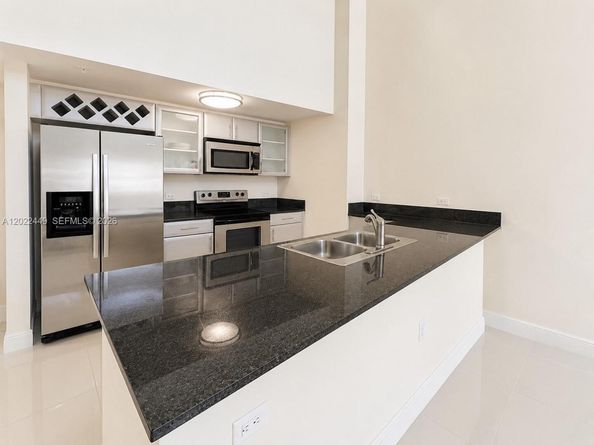 1871 NW S River Dr A04, Miami FL 33125