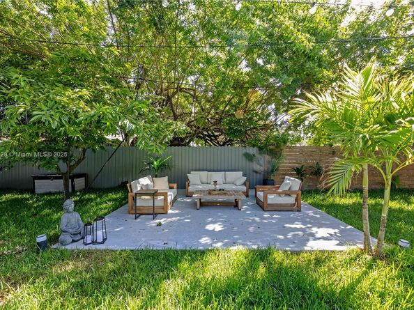 11 NW 45th St, Miami FL 33127