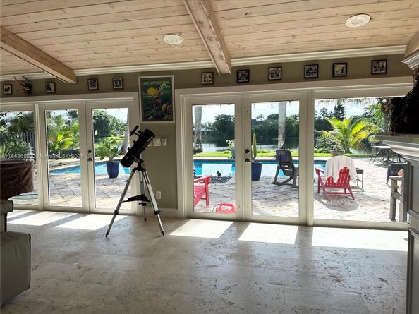 960 Bayberry Point Dr, Plantation FL 33324