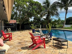 960 Bayberry Point Dr, Plantation FL 33324