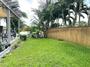 960 Bayberry Point Dr, Plantation FL 33324