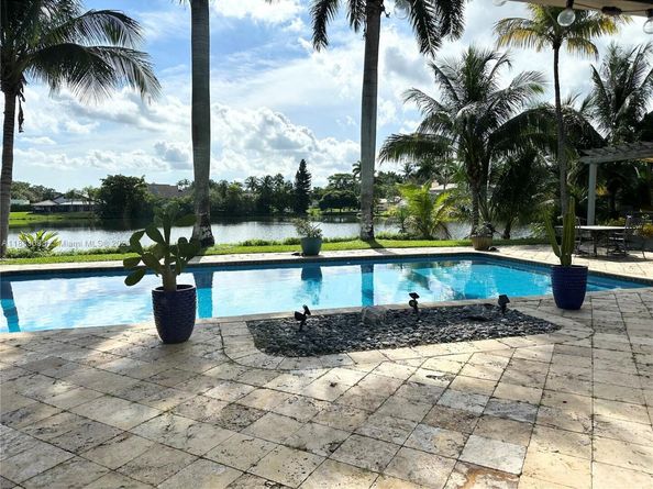 960 Bayberry Point Dr, Plantation FL 33324