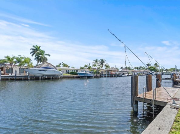 321 SE 4th St, Pompano Beach FL 33060