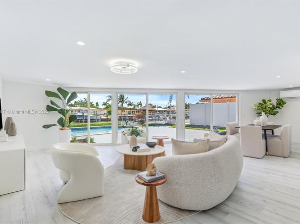 321 SE 4th St, Pompano Beach FL 33060