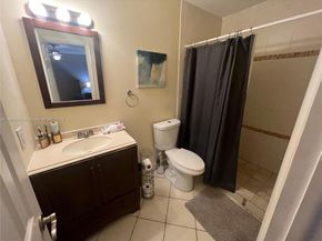 12 Madrid Ln 118, Davie FL 33324