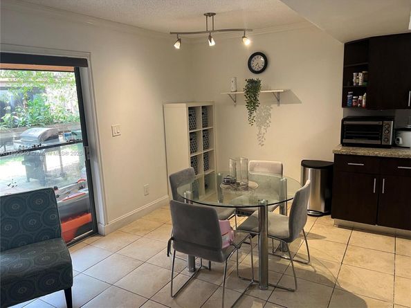 12 Madrid Ln 118, Davie FL 33324
