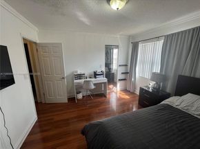 12 Madrid Ln 118, Davie FL 33324