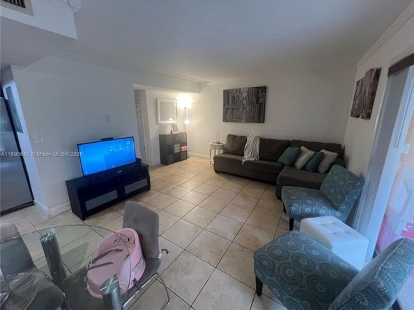 12 Madrid Ln 118, Davie FL 33324