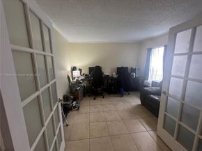 12 Madrid Ln 118, Davie FL 33324