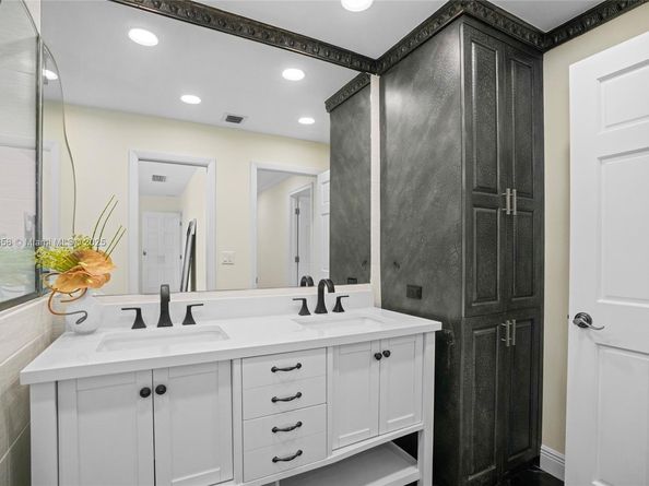 3650 N 36th Ave 29, Hollywood FL 33021