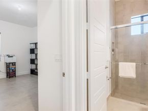 10530 S Lago Vista Cir, Parkland FL 33076