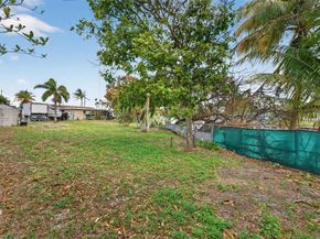20211 NW 4th Ave, Miami Gardens FL 33169