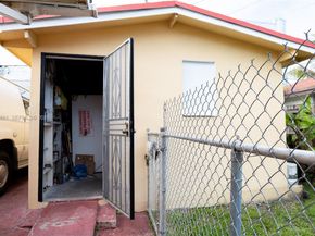 2323 SW 17th Ter, Miami FL 33145