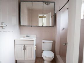 2323 SW 17th Ter, Miami FL 33145